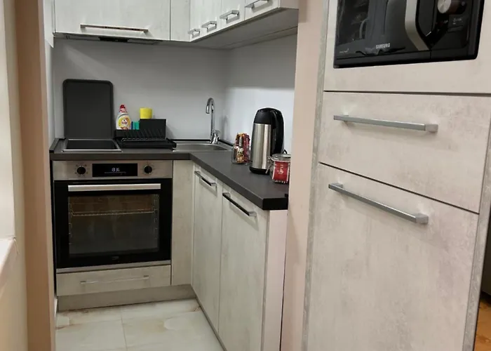 Hello One Apartment *